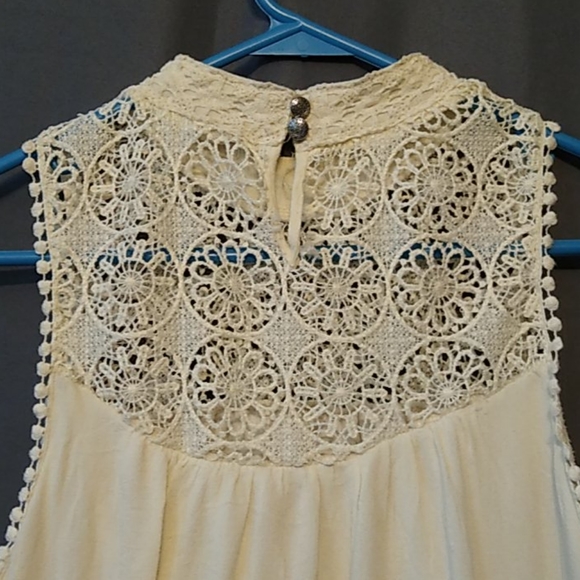 Hint of Mint Sleeveless Shift Dress - Picture 3 of 4